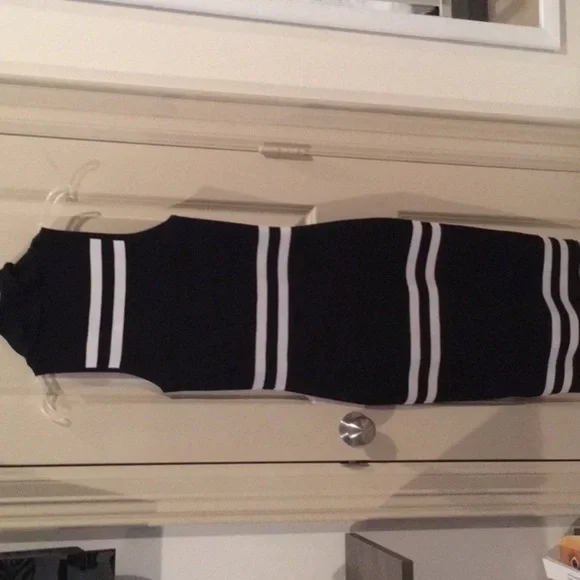 C/meo Pyramids black white Stripe Midi Dress sz Small revolve - Picture 5 of 8